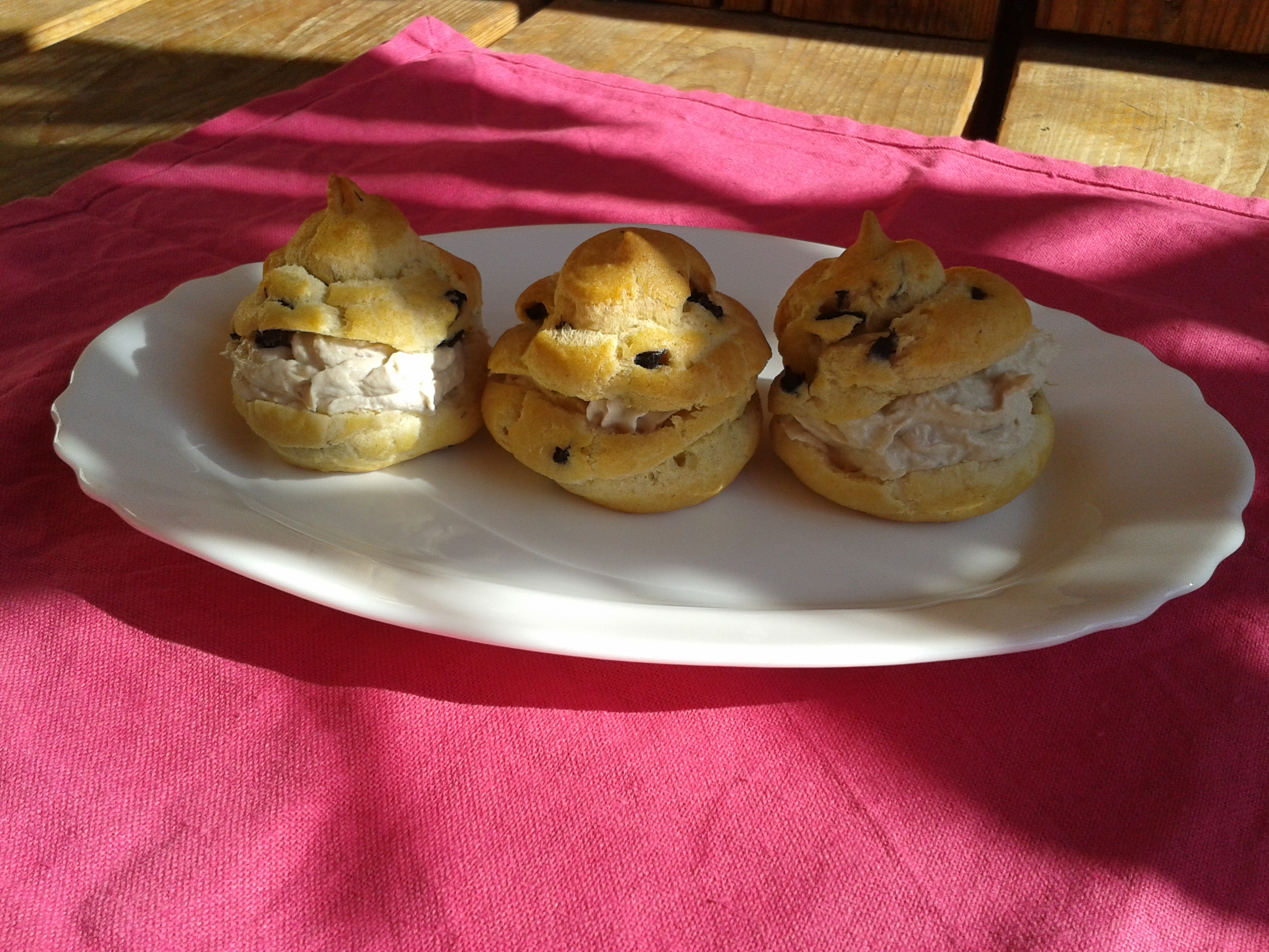 Bunyols de vent amb crema d’anxoves